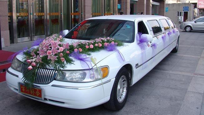加長(zhǎng)林肯婚車(chē)