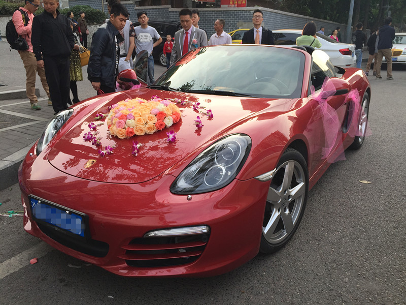 保時(shí)捷帕拉梅拉.jpg